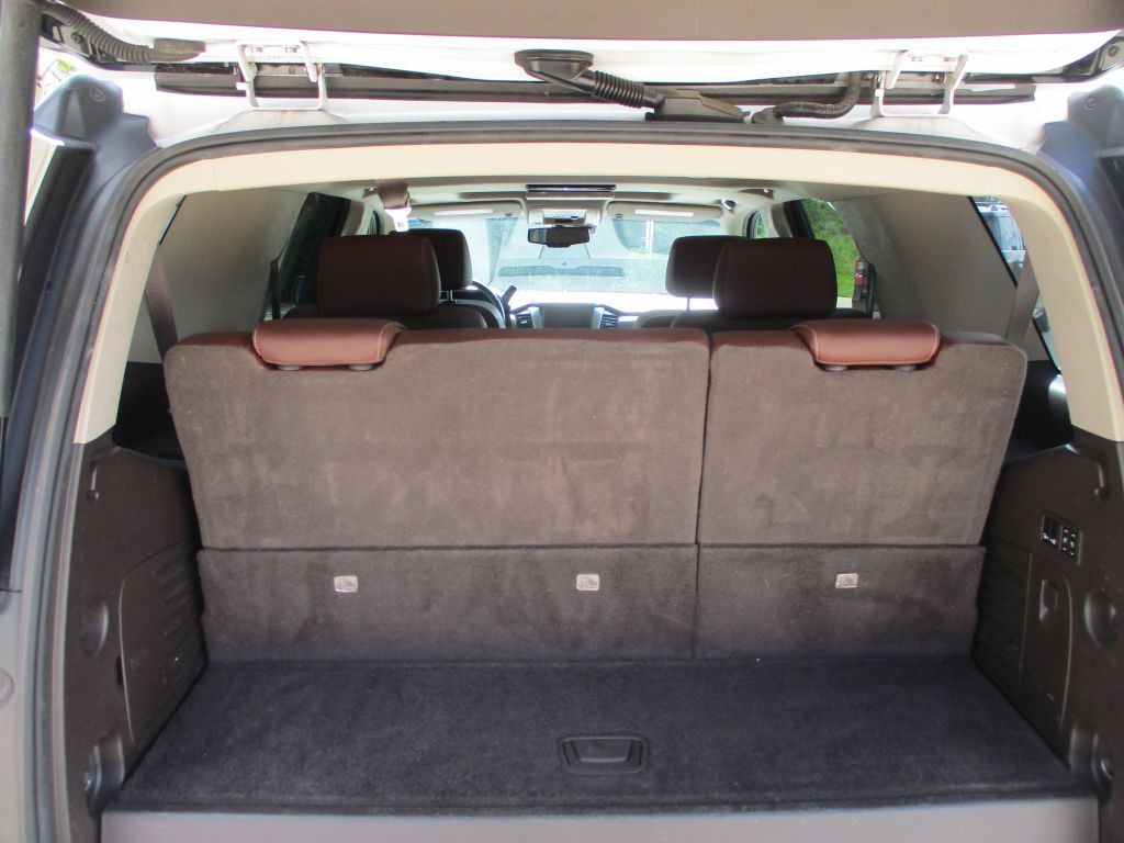 2018 Chevrolet Tahoe Image 17