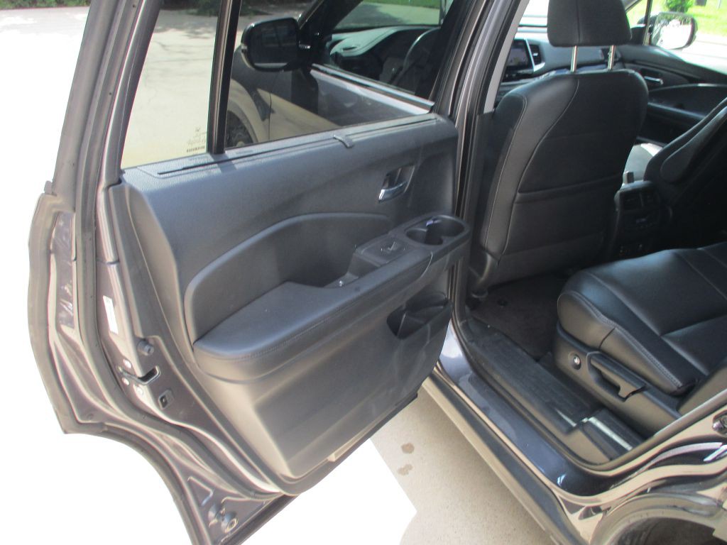 2016 Honda Pilot Image 11