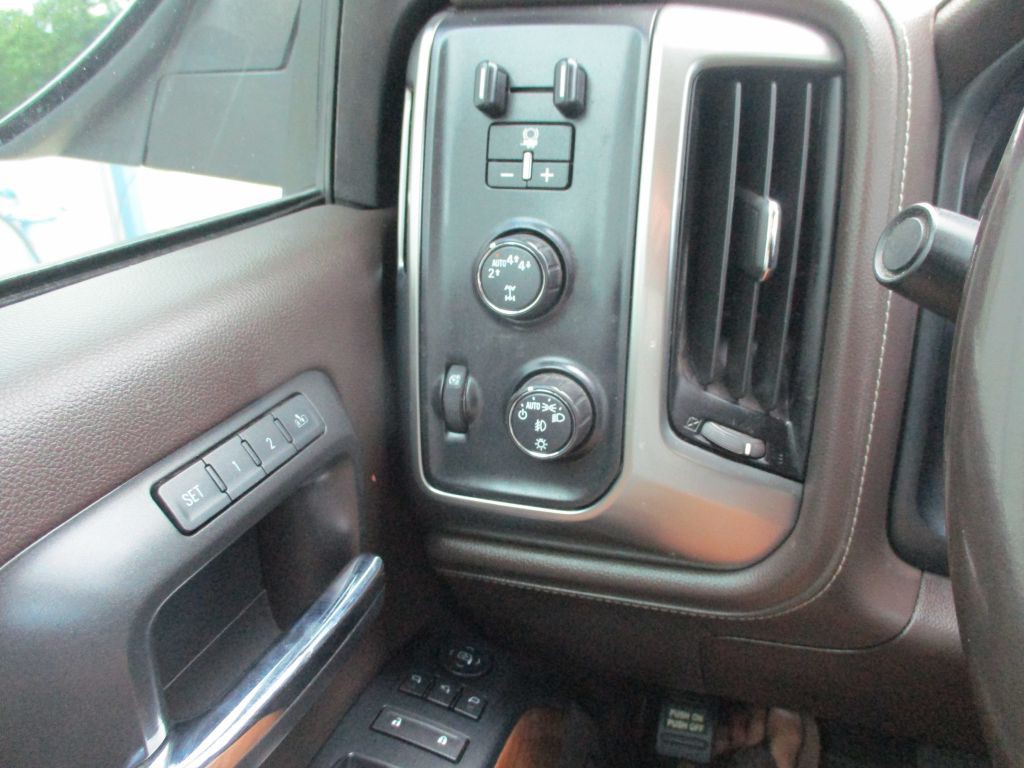 2018 Chevrolet Silverado 1500 Image 11