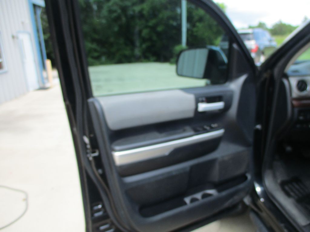 2016 Toyota Tundra Image 7