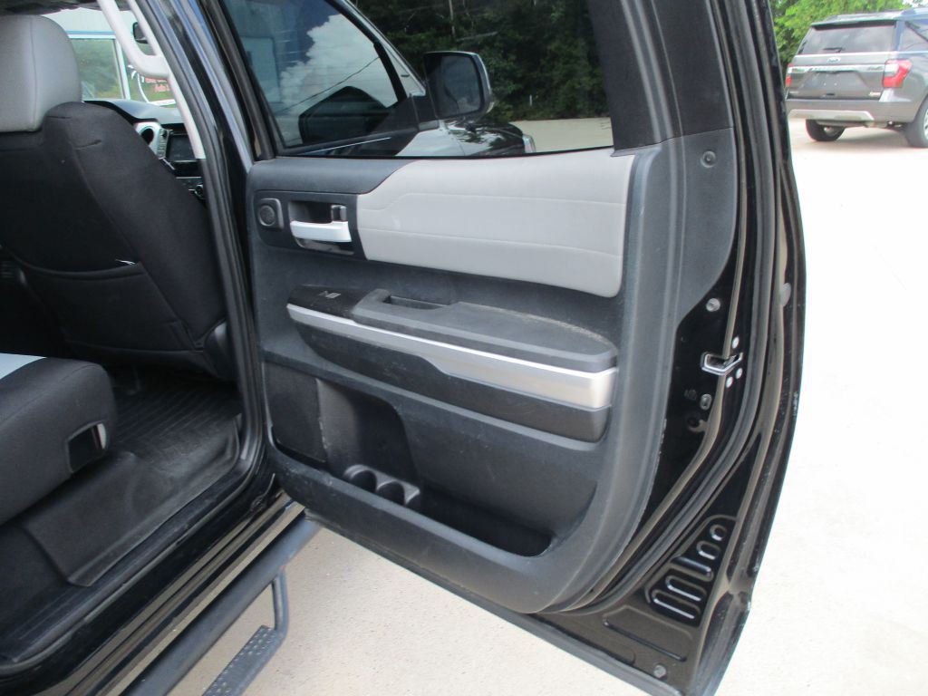 2016 Toyota Tundra Image 14