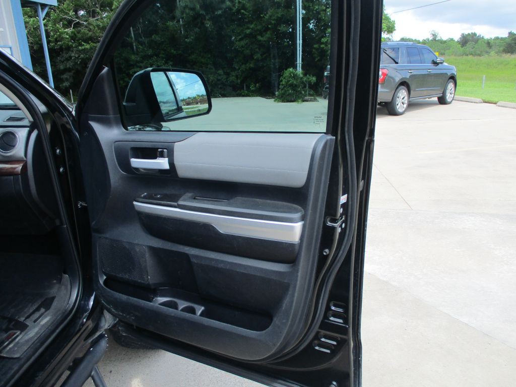 2016 Toyota Tundra Image 17