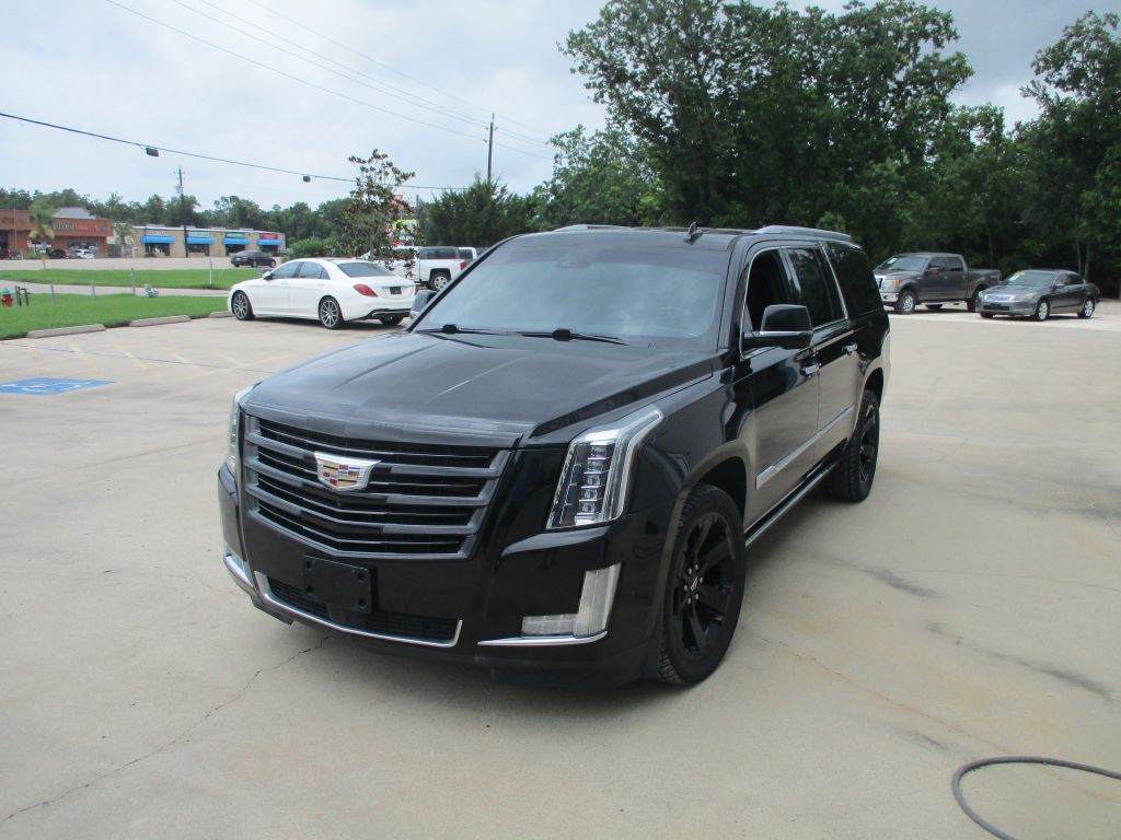 2018 Cadillac Escalade Image 2