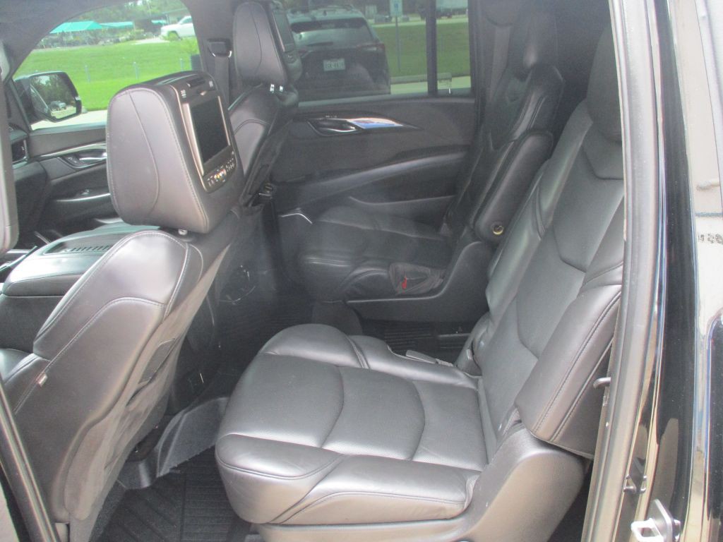 2018 Cadillac Escalade Image 13