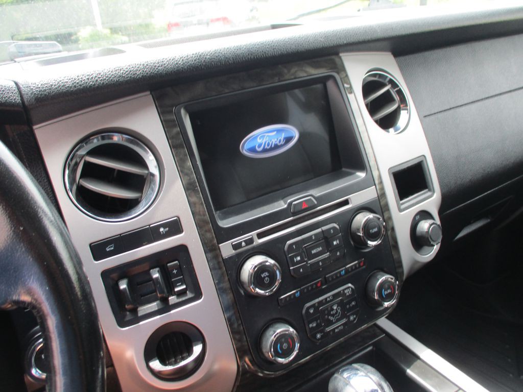 2017 Ford Expedition Image 8