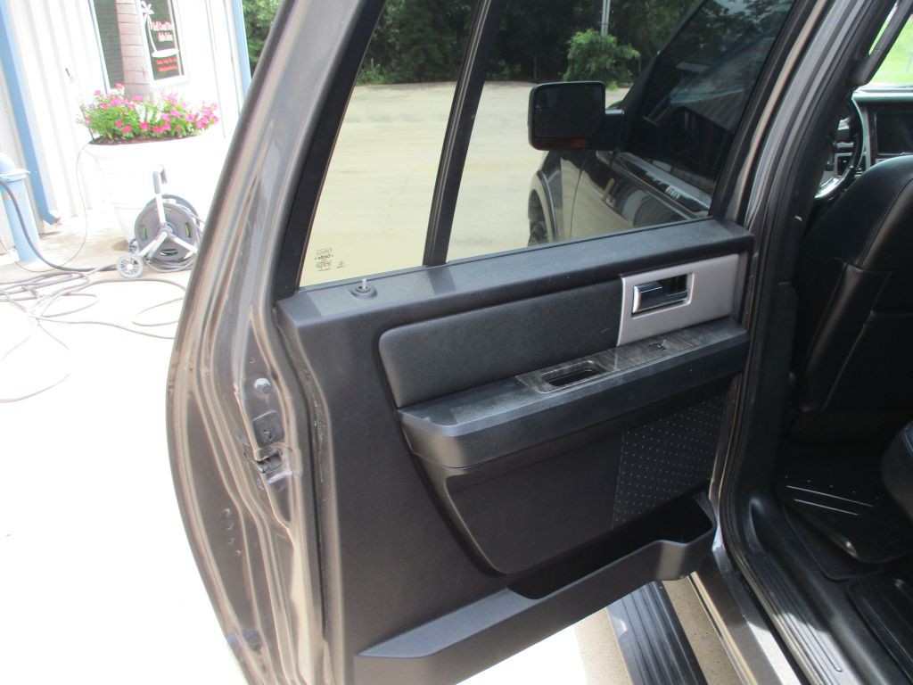 2017 Ford Expedition Image 12