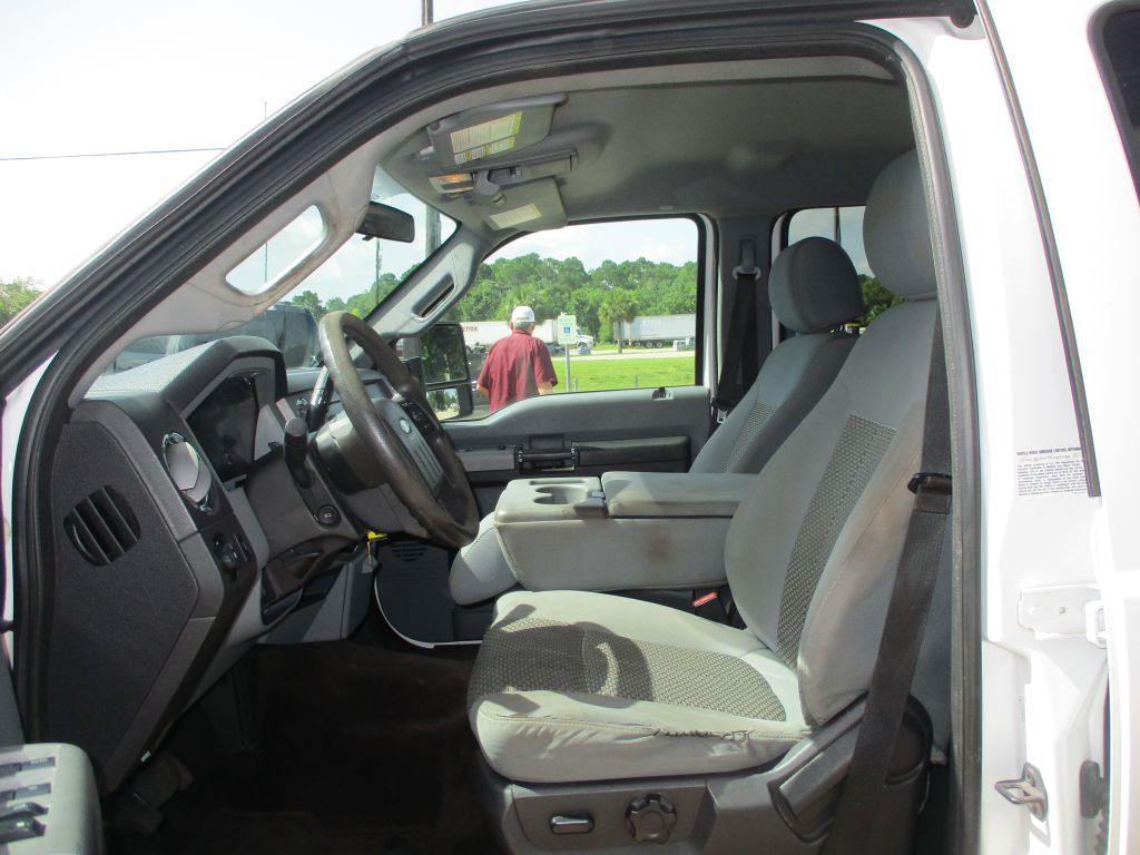 2013 Ford F-350 Image 8