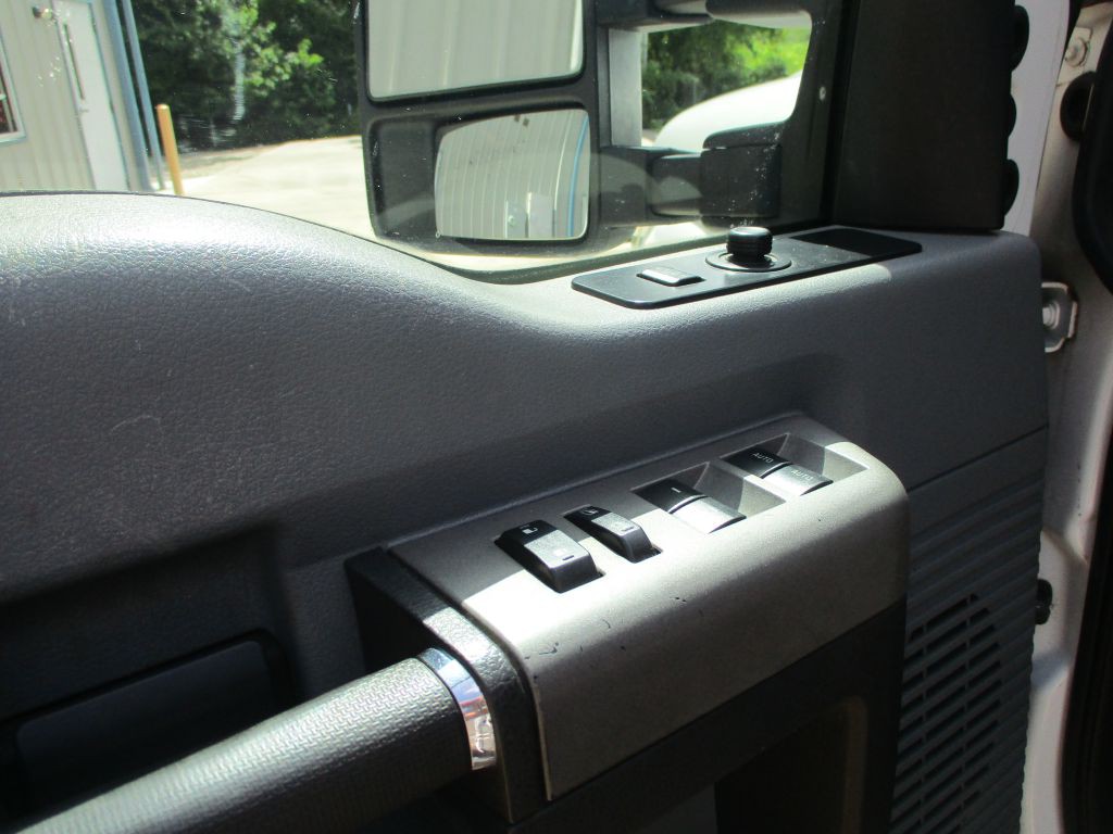 2013 Ford F-350 Image 9