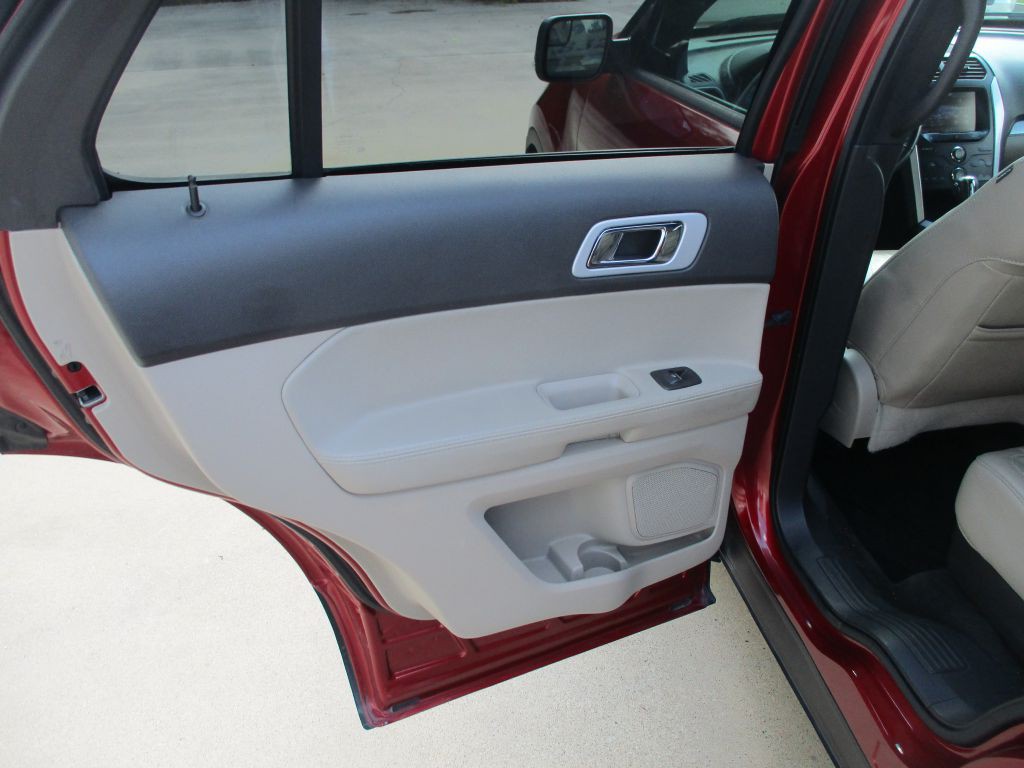 2014 Ford Explorer Image 10