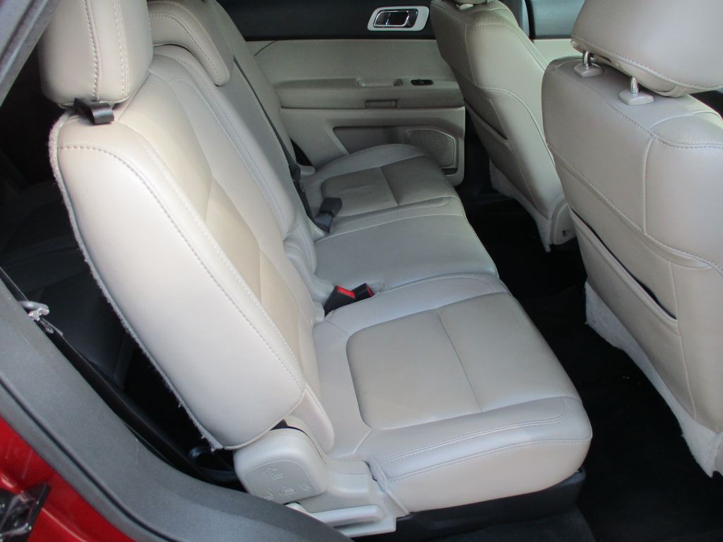 2014 Ford Explorer Image 16