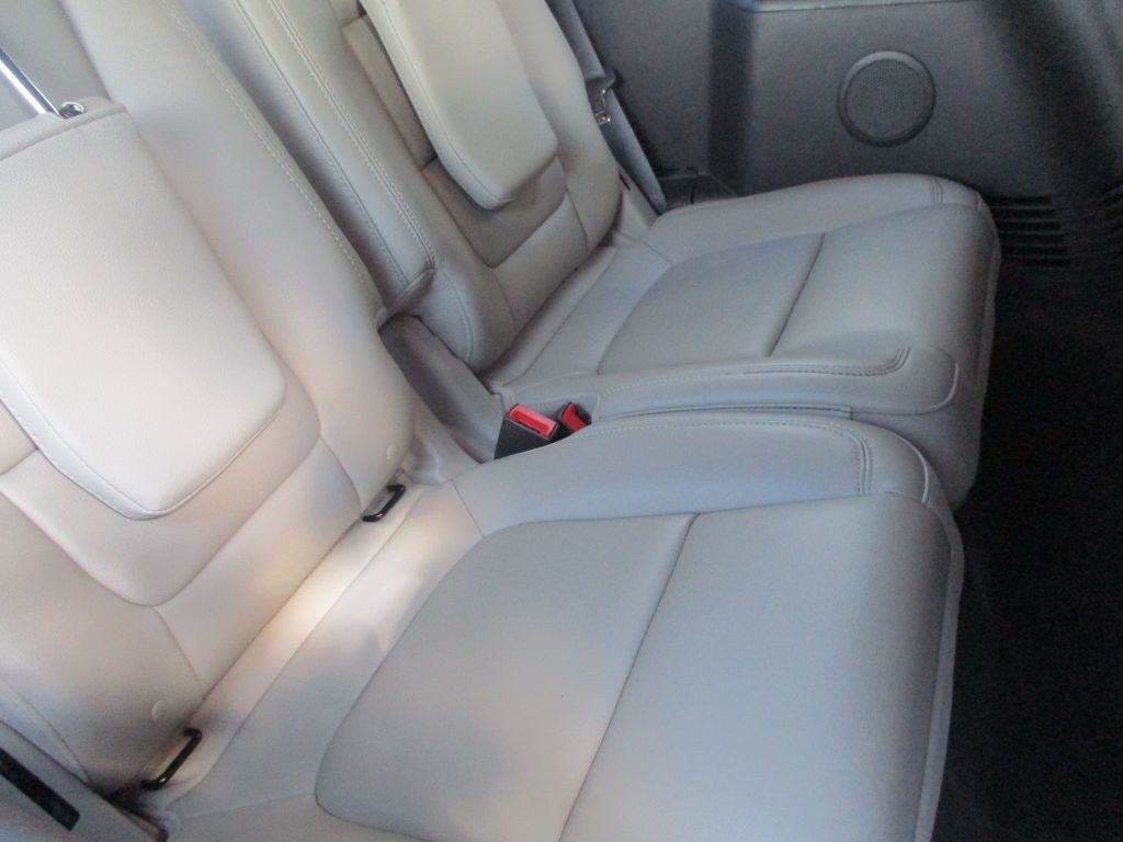 2014 Ford Explorer Image 18