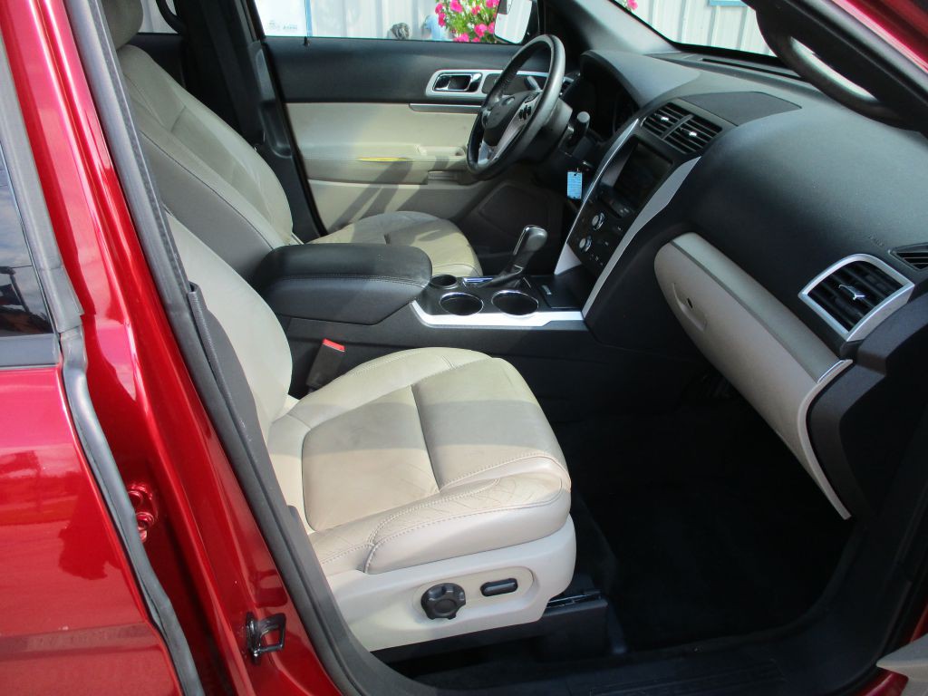 2014 Ford Explorer Image 20
