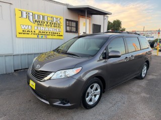 Image for 2012 Toyota Sienna LE ID: 7740655