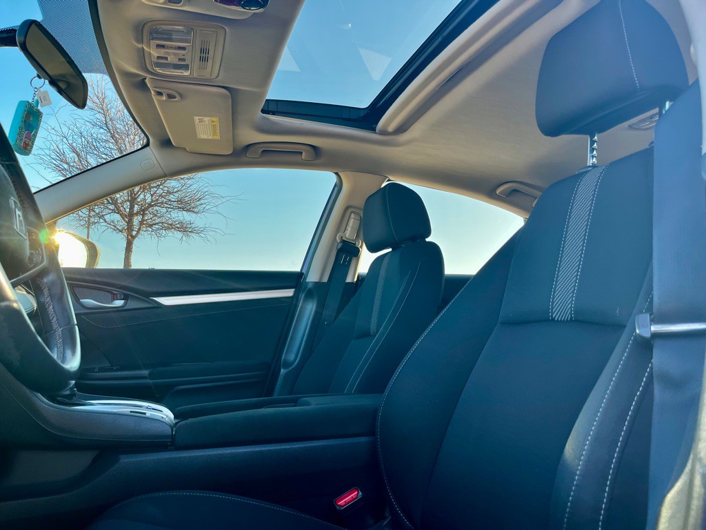 2018 Honda Civic Image 23