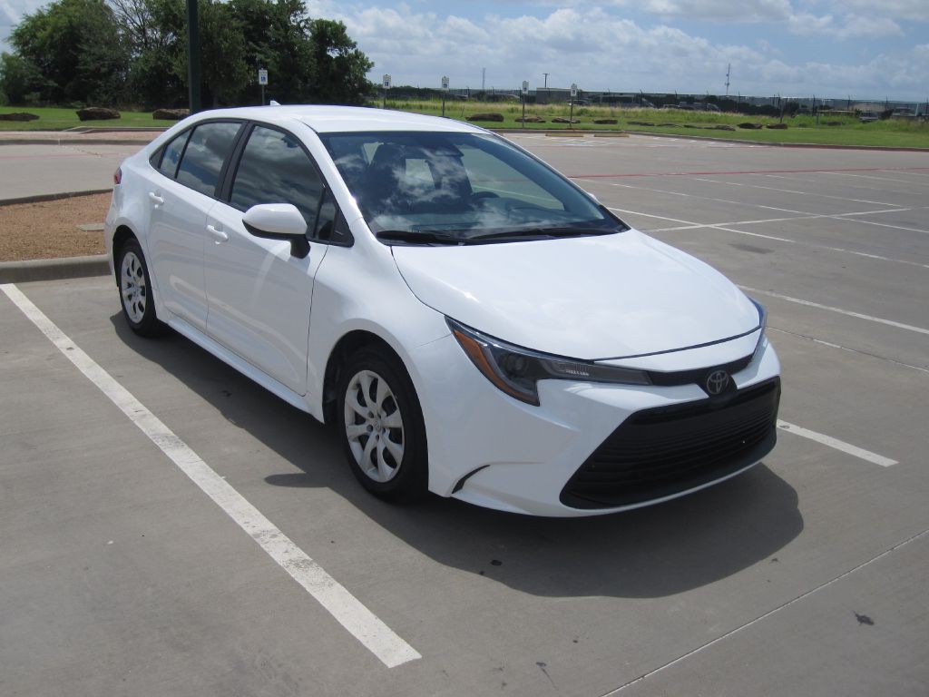 2024 Toyota Corolla Image 1