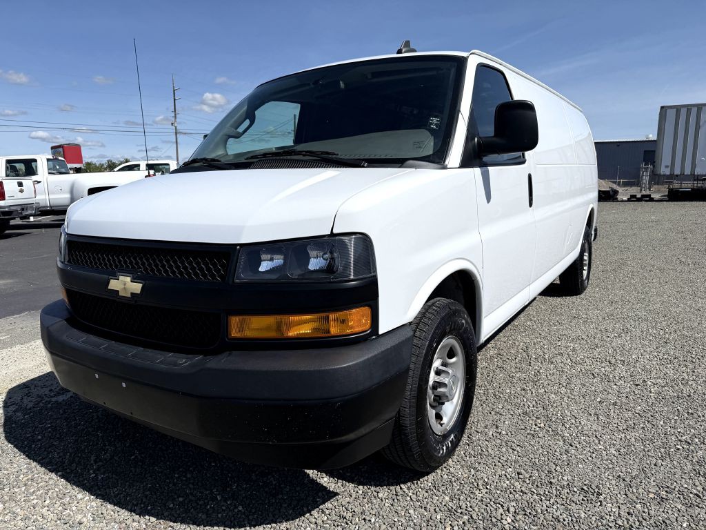 2022 Chevrolet Express Image 2