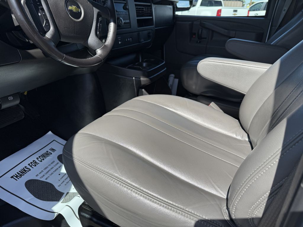 2022 Chevrolet Express Image 16