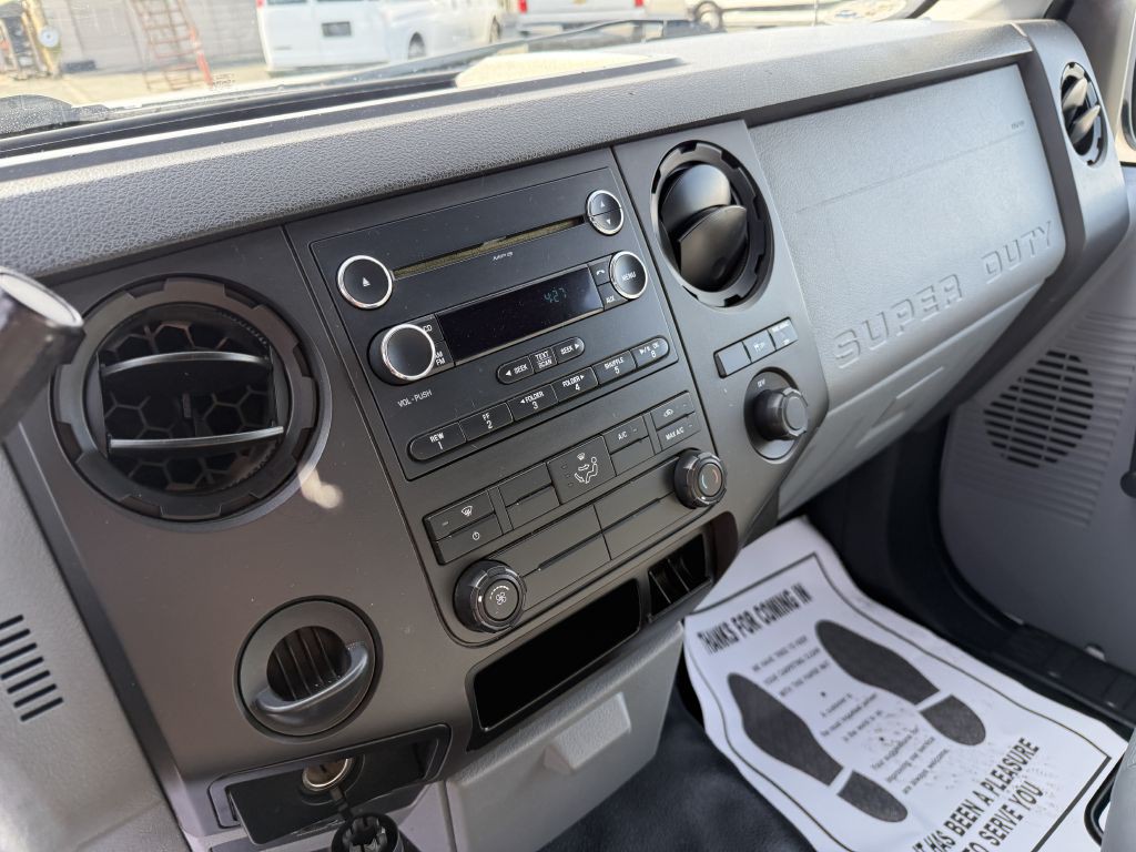 2015 Ford F-250 Image 16