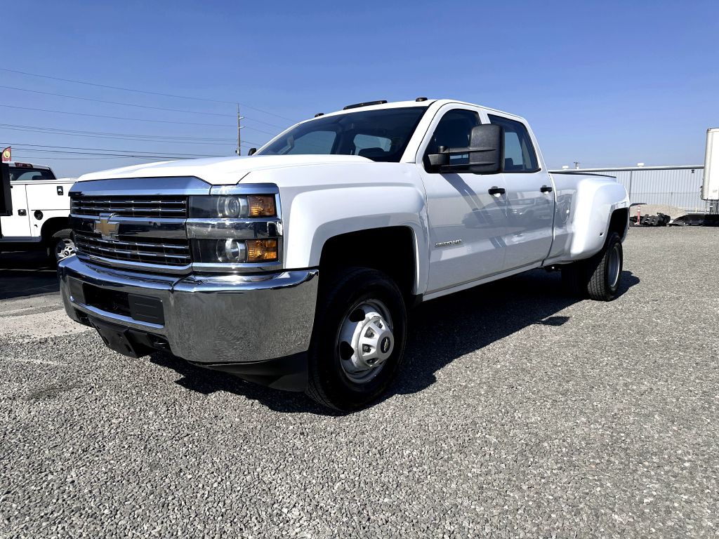 2015 Chevrolet Silverado 1500 Image 2
