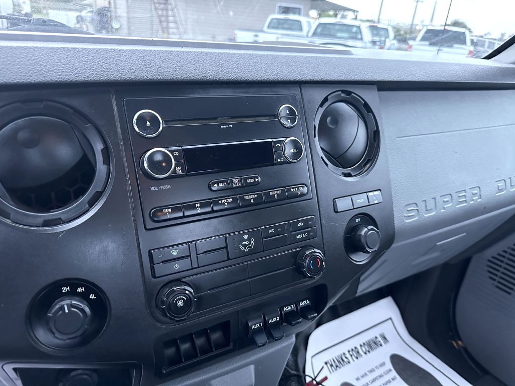 2015 Ford F-350 Image 24