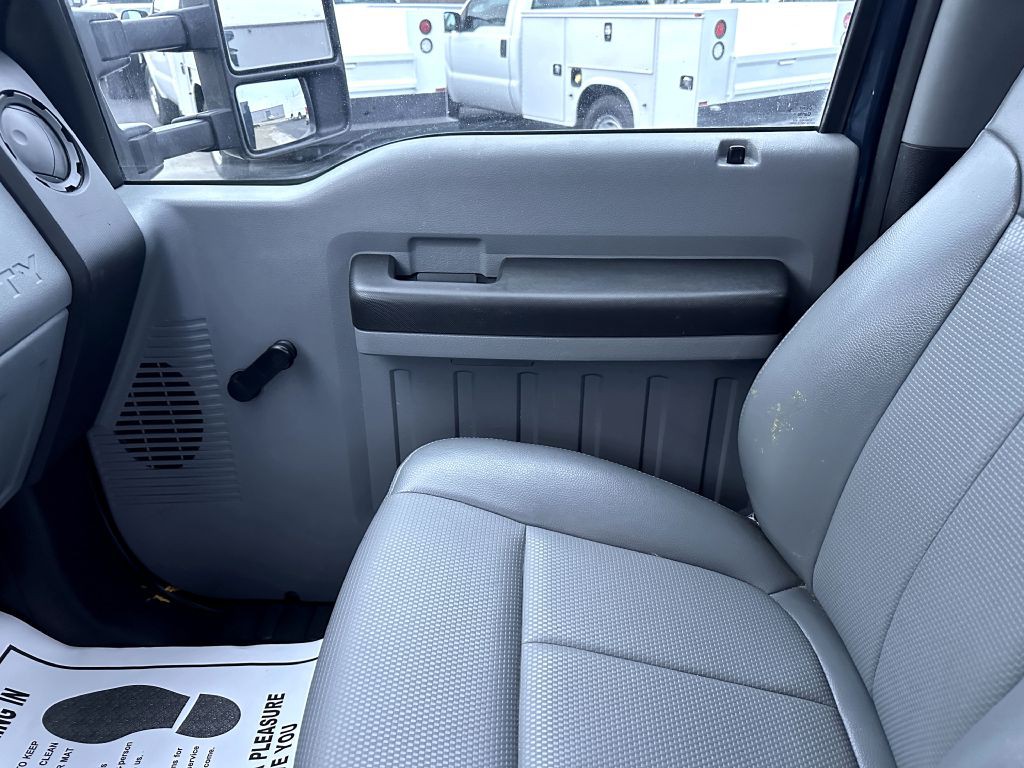 2015 Ford F-350 Image 25