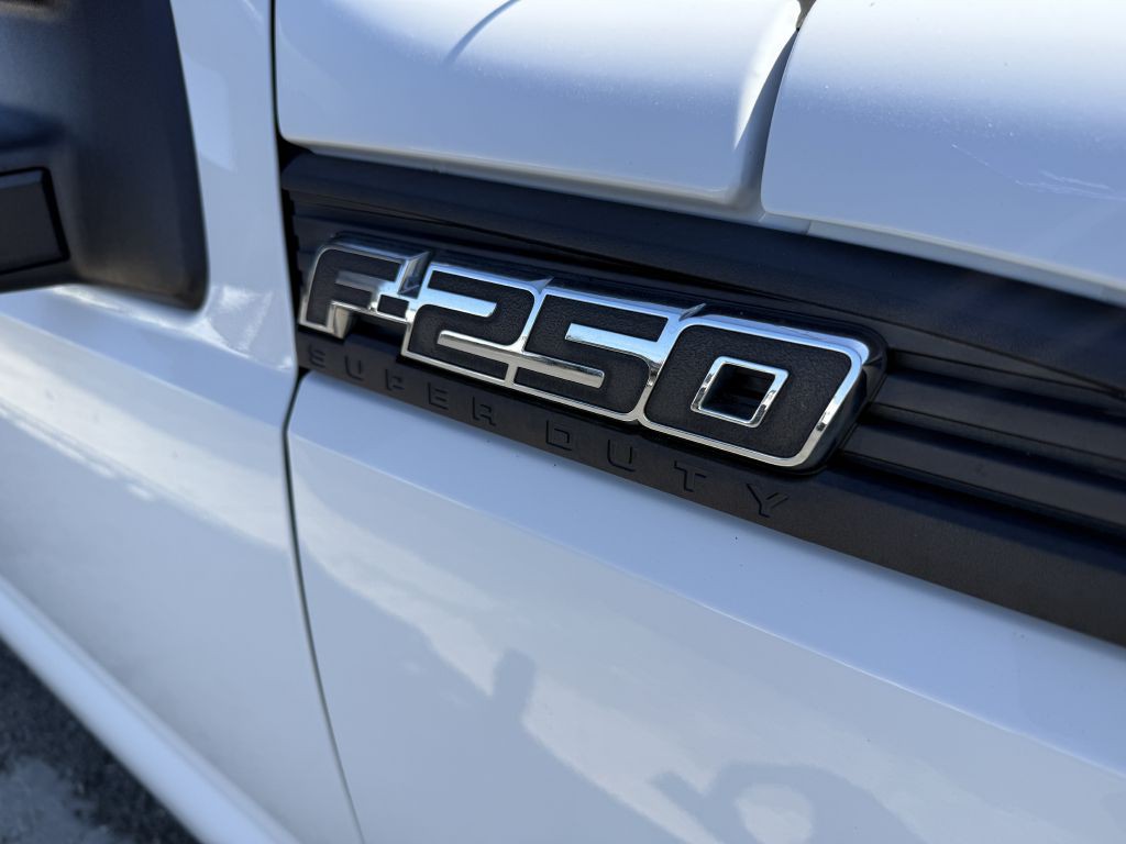 2015 Ford F-250 Image 13