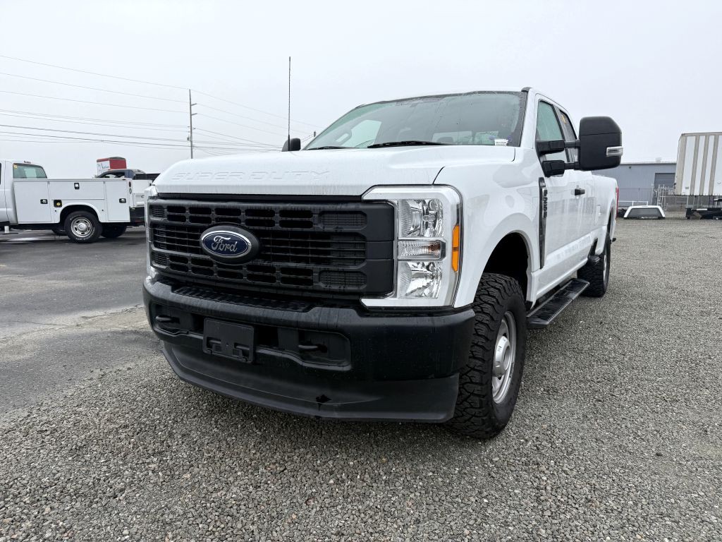 2023 Ford F-250 Image 2