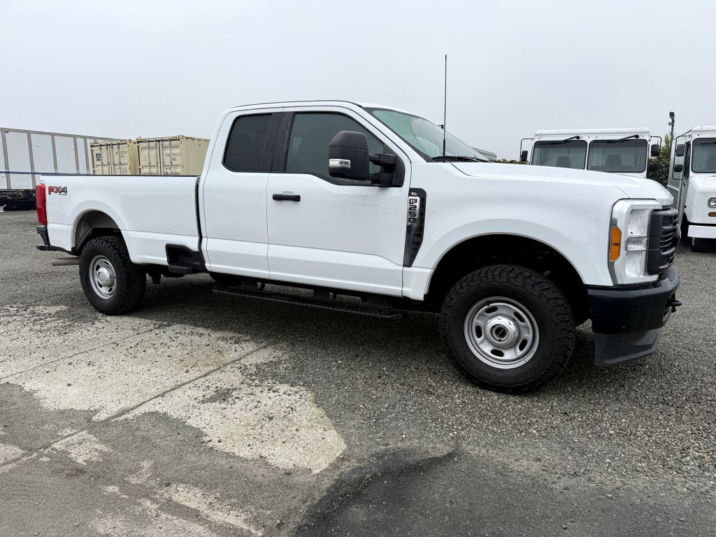 2023 Ford F-250 Image 4