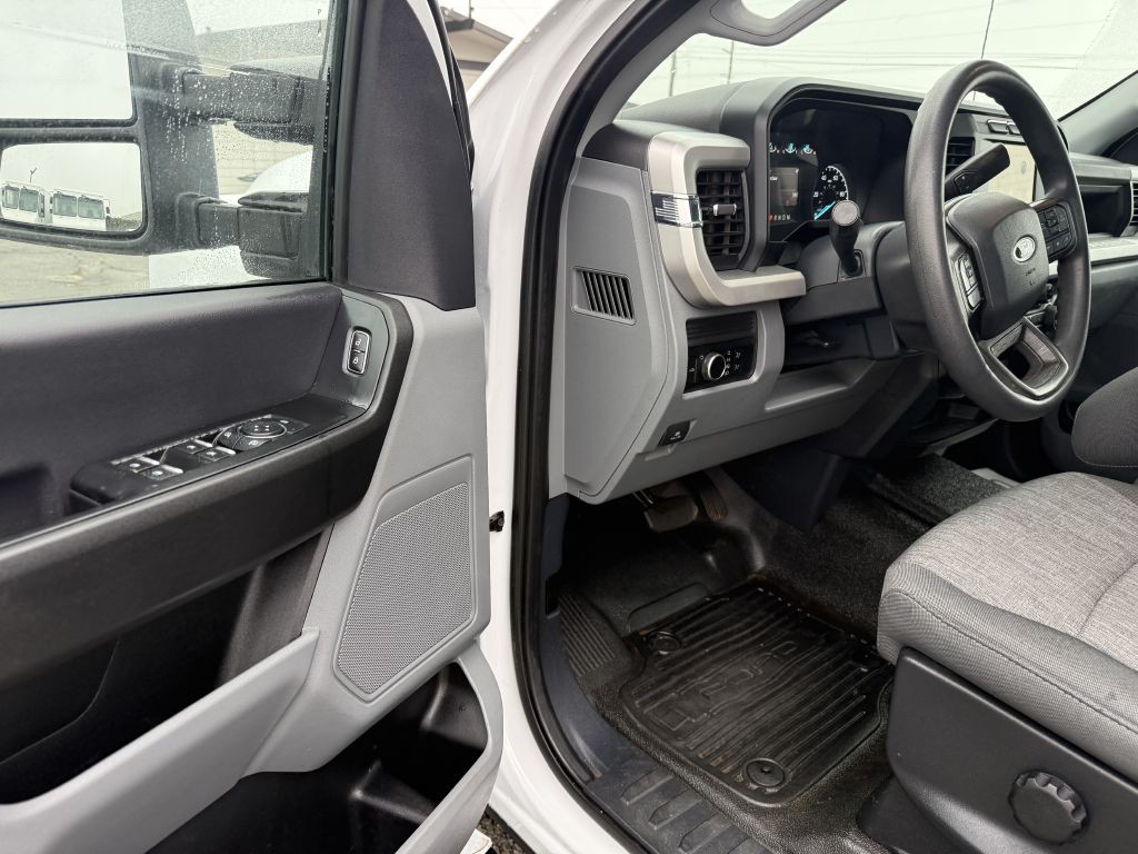 2023 Ford F-250 Image 12