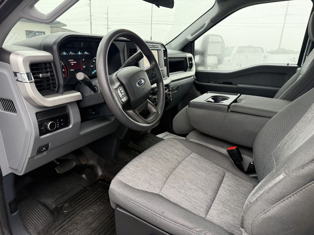 2023 Ford F-250 Image 13