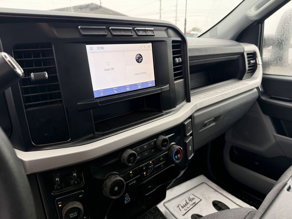 2023 Ford F-250 Image 15