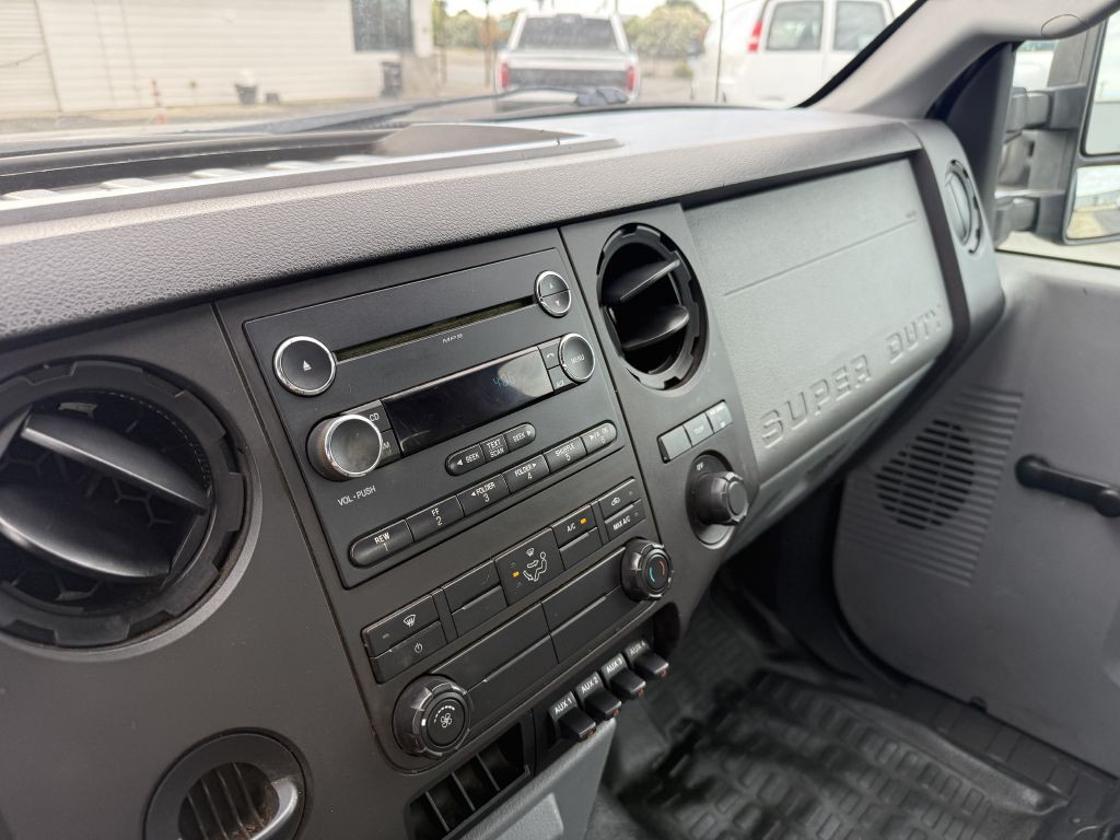 2015 Ford F-350 Image 17