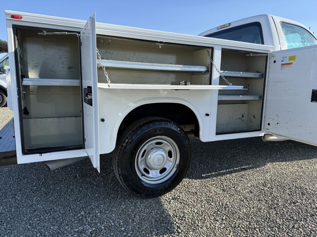 2015 Ford F-250 Image 18