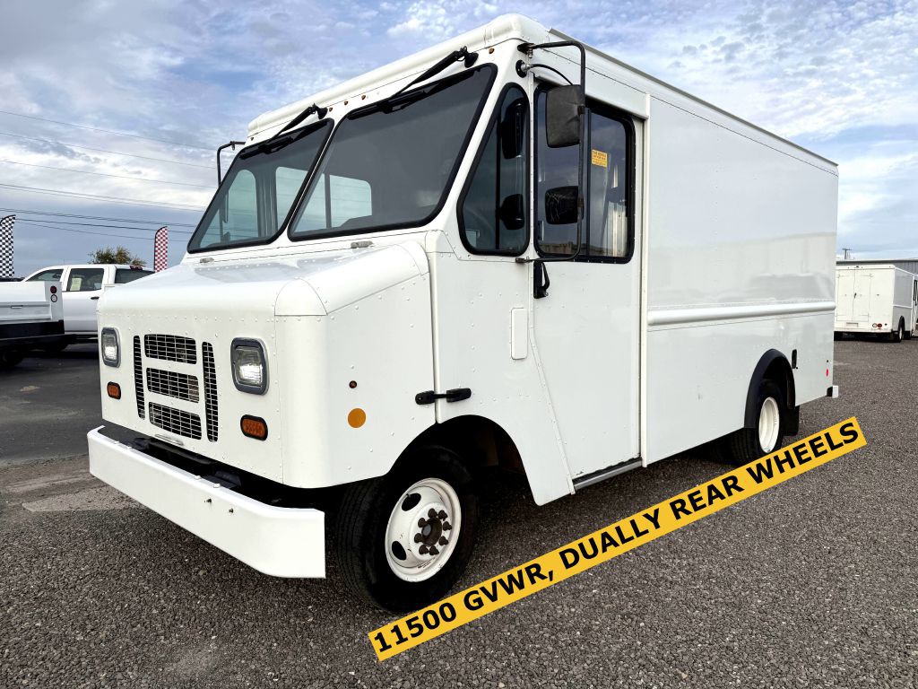 2017 Ford Econoline Image 2