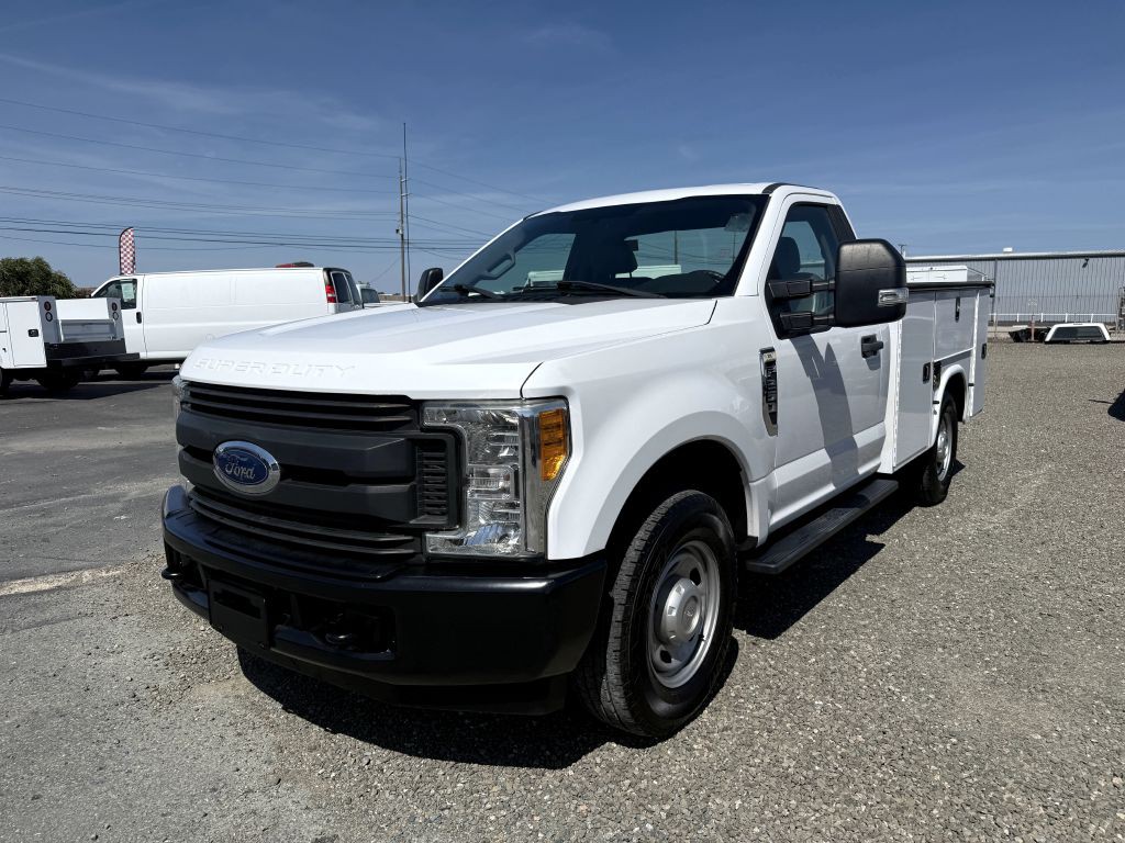 2017 Ford F-250 Image 2