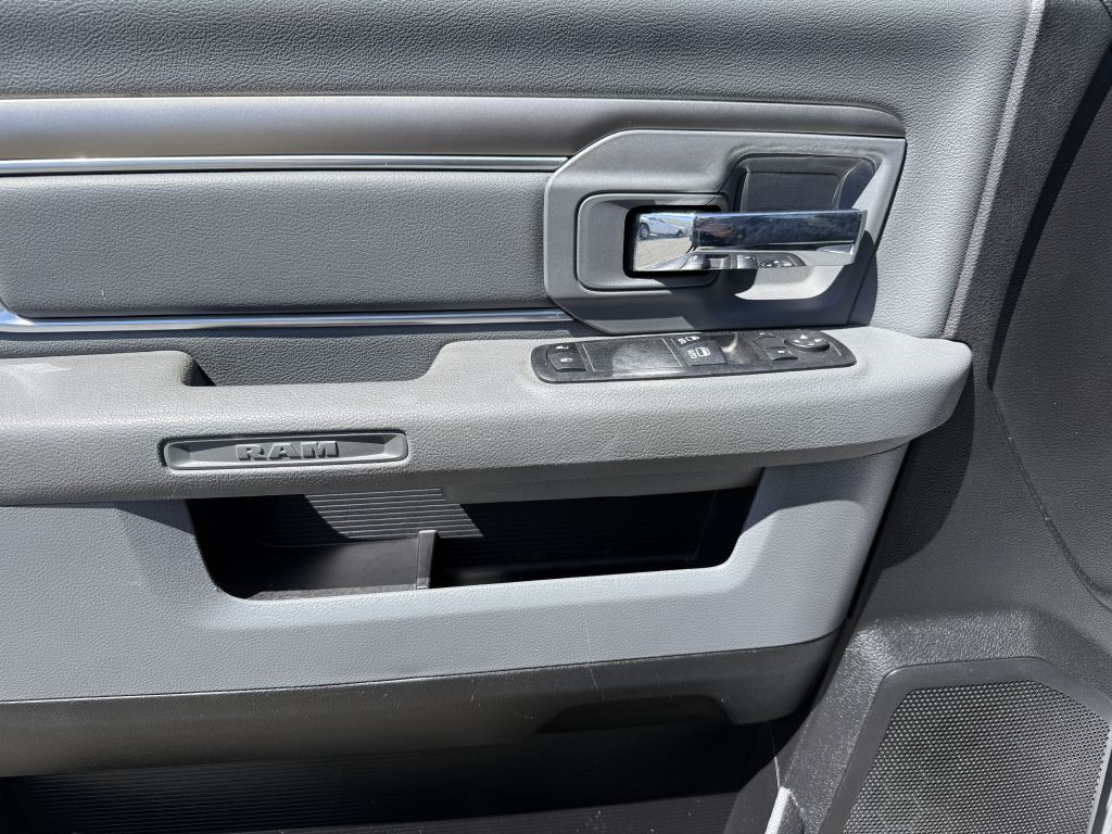 2017 RAM 1500 Image 11