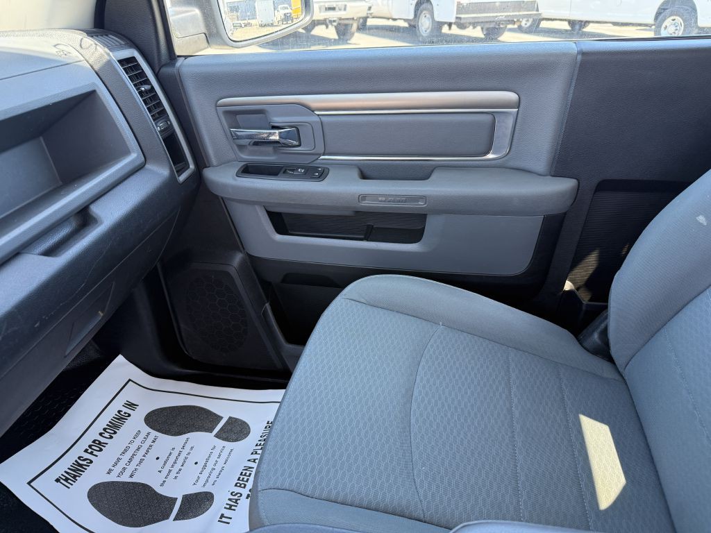 2017 RAM 1500 Image 12