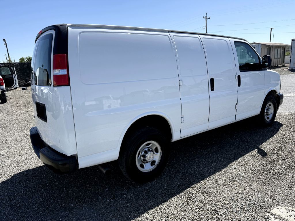 2018 Chevrolet Express Image 6
