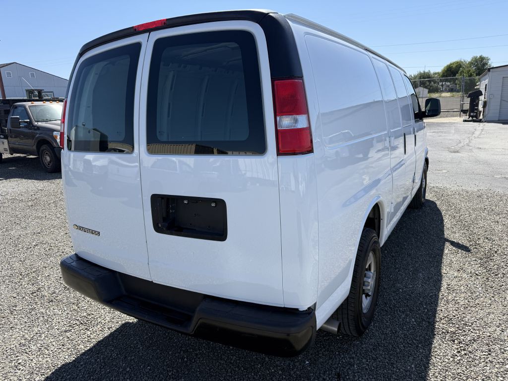 2018 Chevrolet Express Image 7