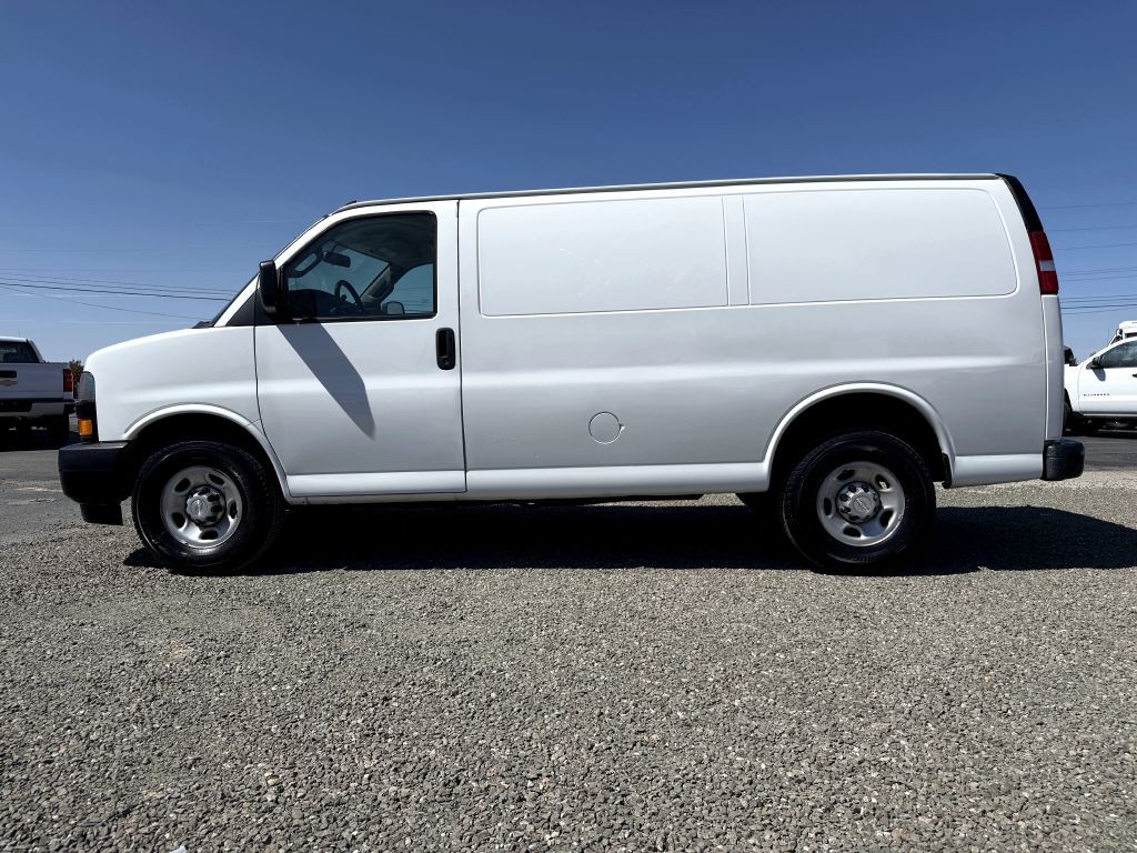 2018 Chevrolet Express Image 9