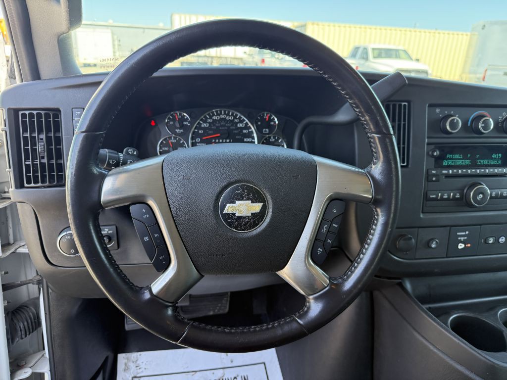 2018 Chevrolet Express Image 15