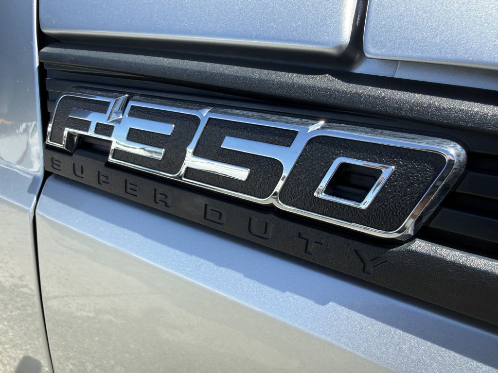 2015 Ford F-350 Image 24