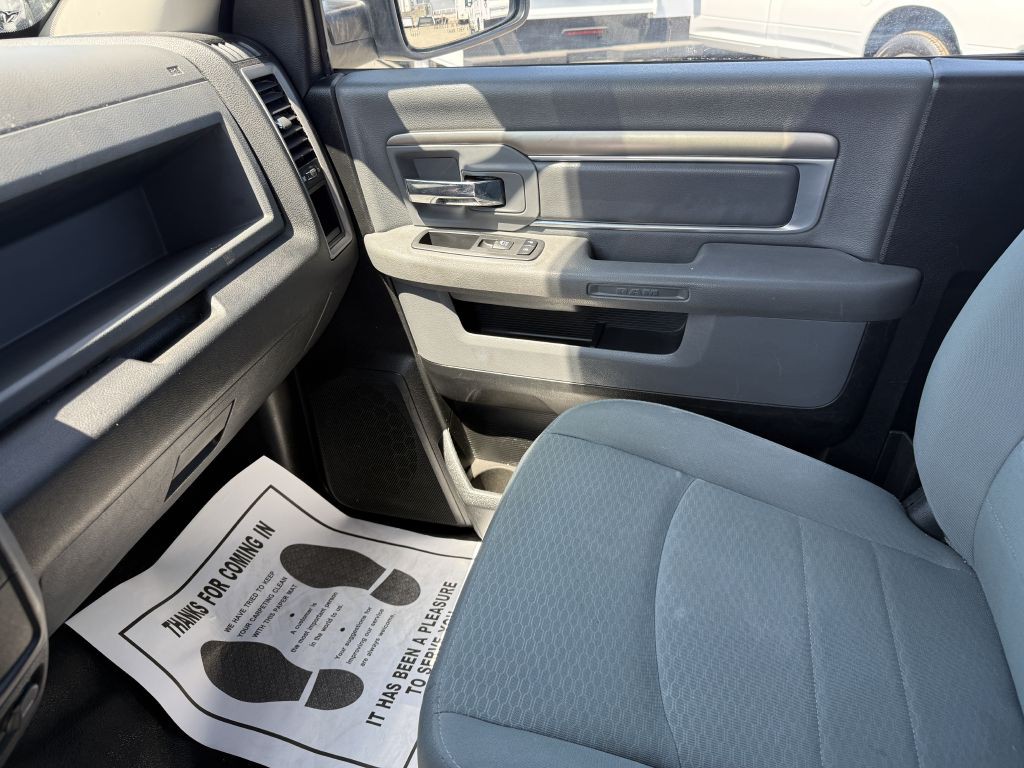 2017 RAM 1500 Image 16