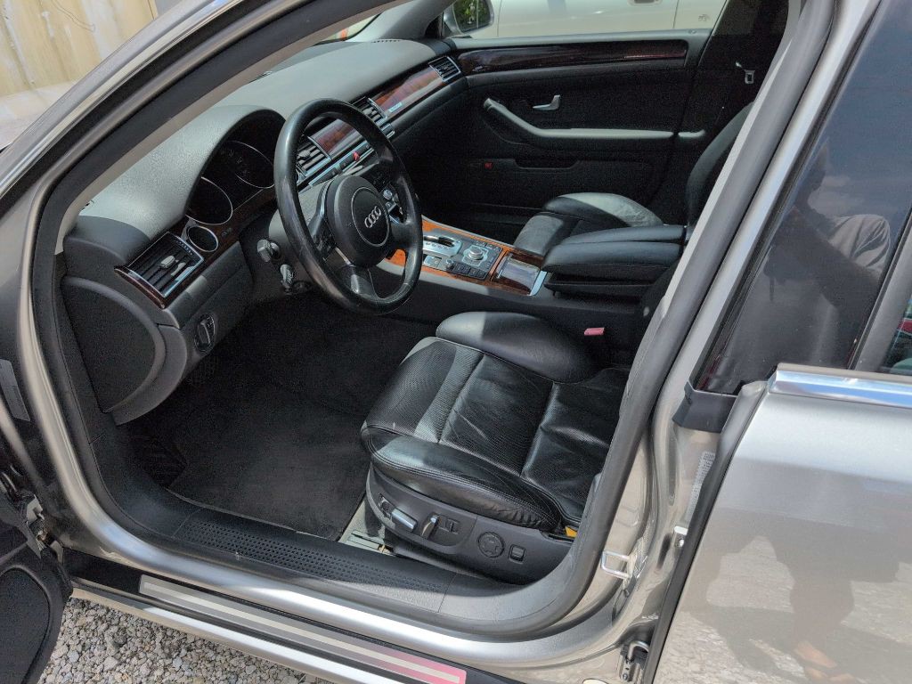 2004 Audi A8 Image 7