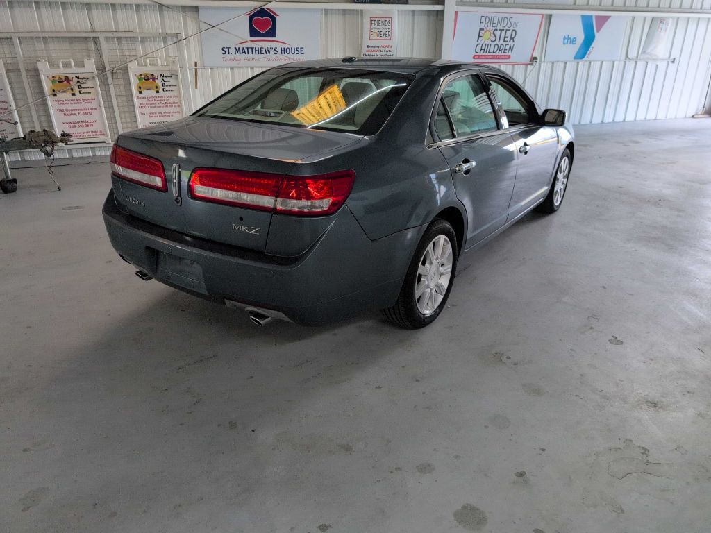 2011 Lincoln MKZ Image 1