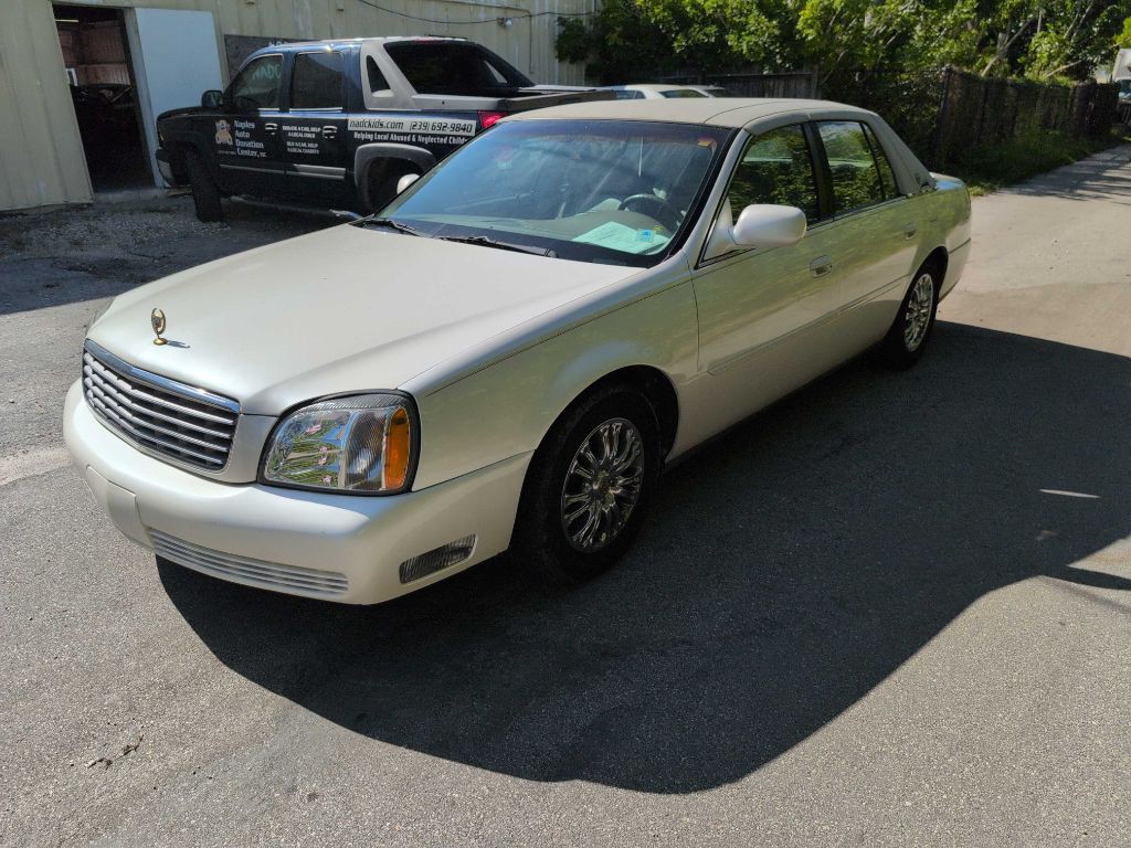 2002 Cadillac DeVille Image 2