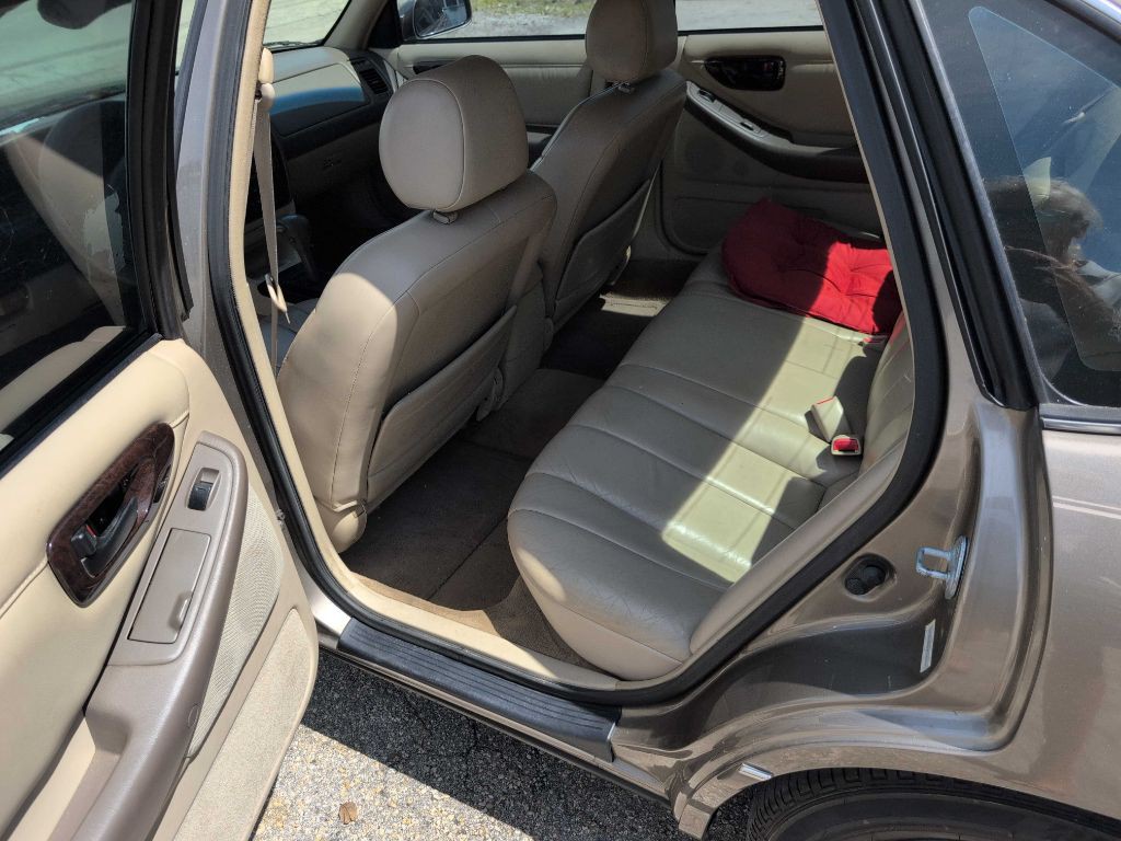 1999 Toyota Avalon Image 1