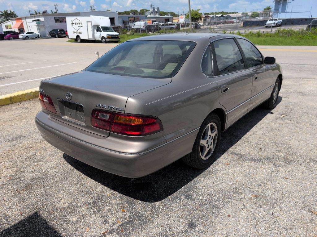 1999 Toyota Avalon Image 7