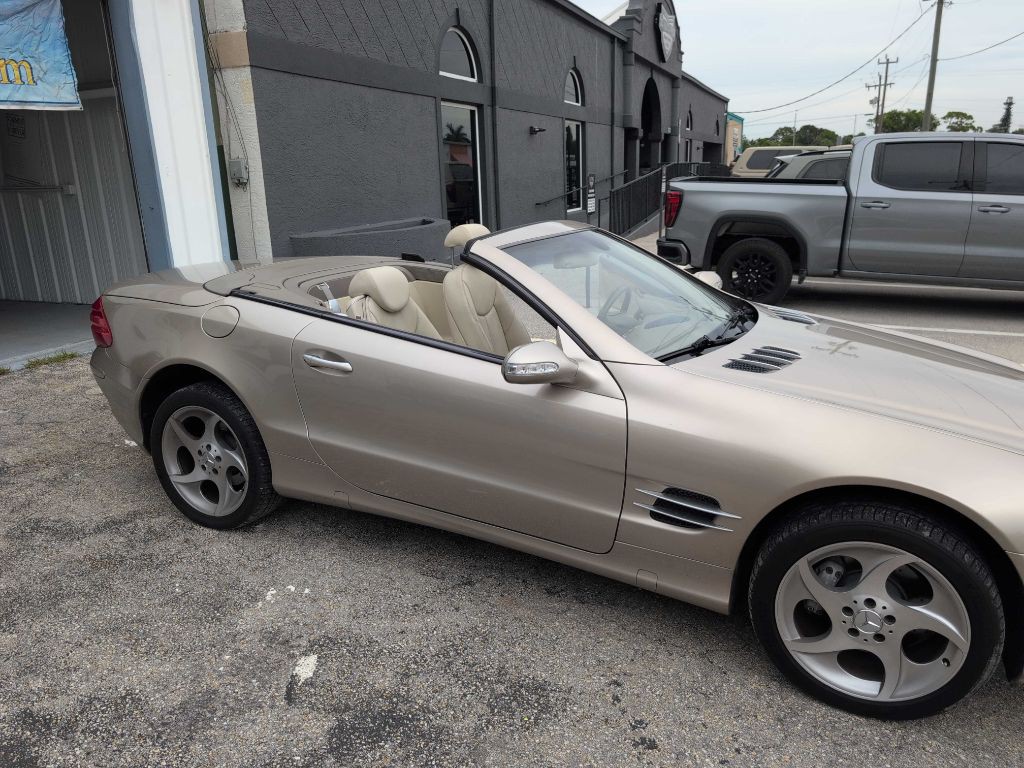 2003 Mercedes-Benz SL-Class Image 9