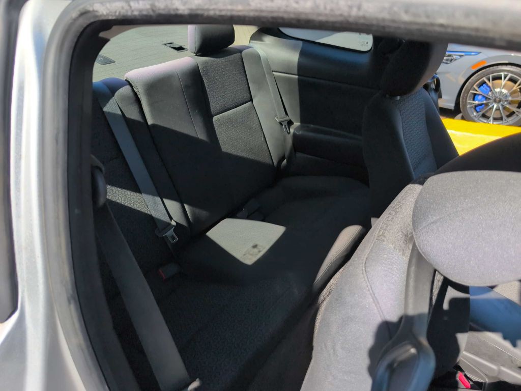 2009 Pontiac G5 Image 8